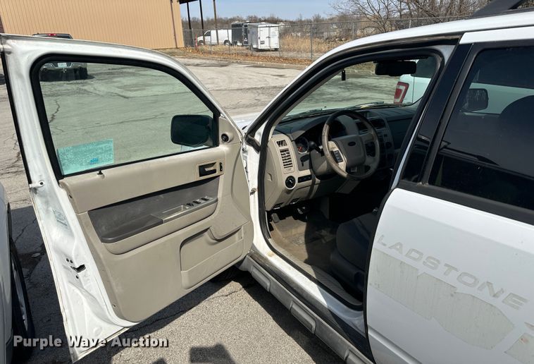 image for item DR6082 2009 Ford Escape Hybrid  SUV