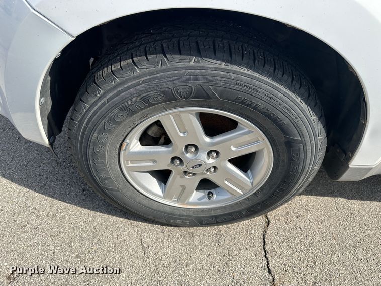 image for item DR6082 2009 Ford Escape Hybrid  SUV