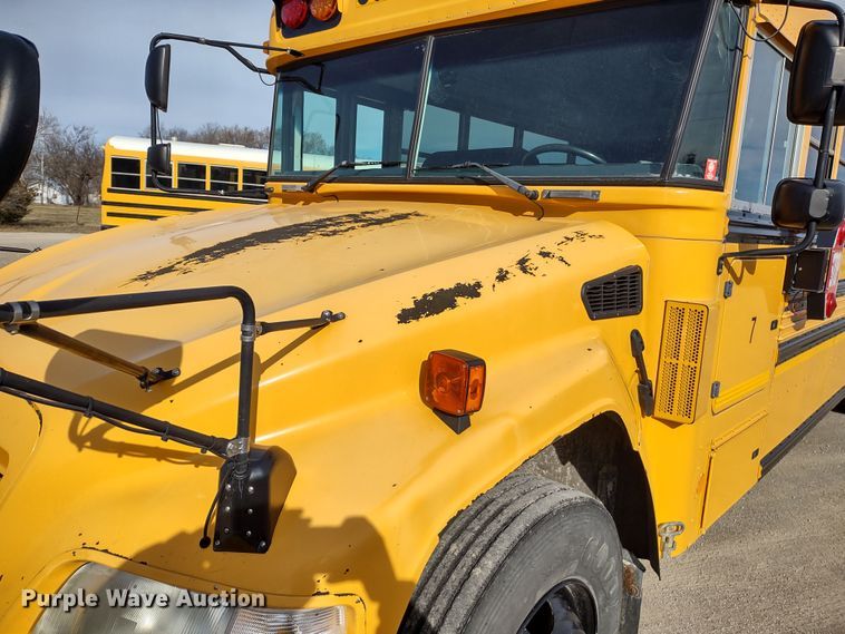 image for item DR8256 2014 Blue Bird Vision  school bus