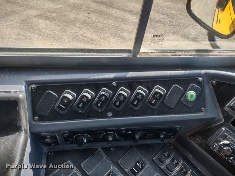 image for item DR8256 2014 Blue Bird Vision  school bus