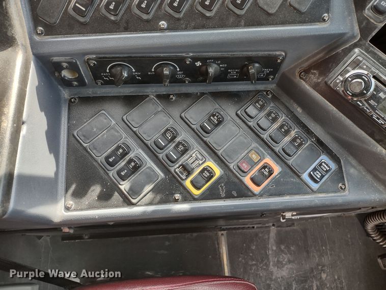 image for item DR8256 2014 Blue Bird Vision  school bus