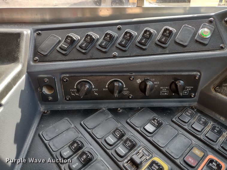 image for item DR8256 2014 Blue Bird Vision  school bus