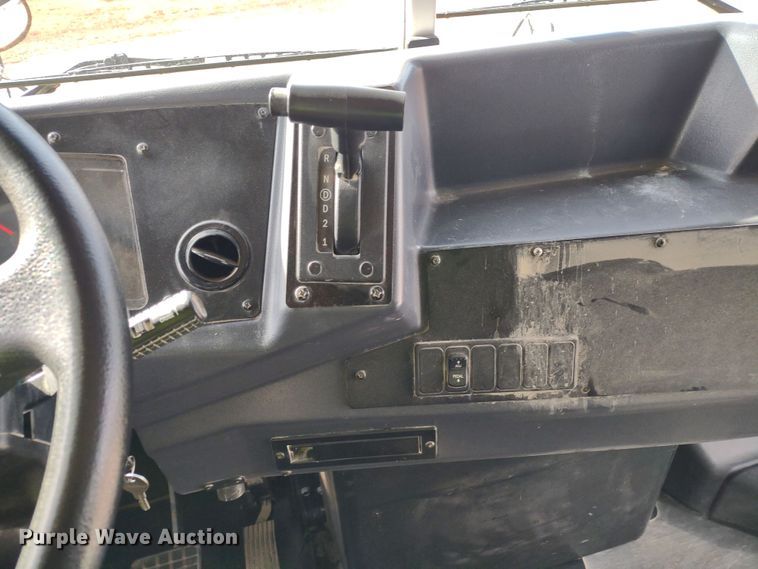 image for item DR8256 2014 Blue Bird Vision  school bus