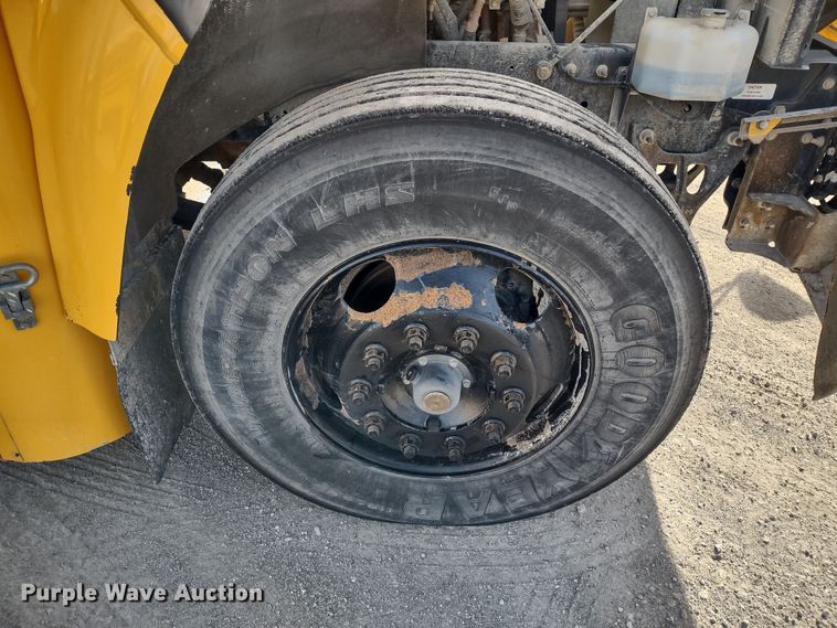 image for item DR8256 2014 Blue Bird Vision  school bus