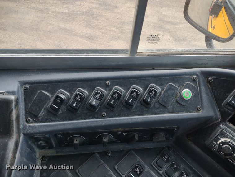 image for item DR8257 2014 Blue Bird Vision  school bus