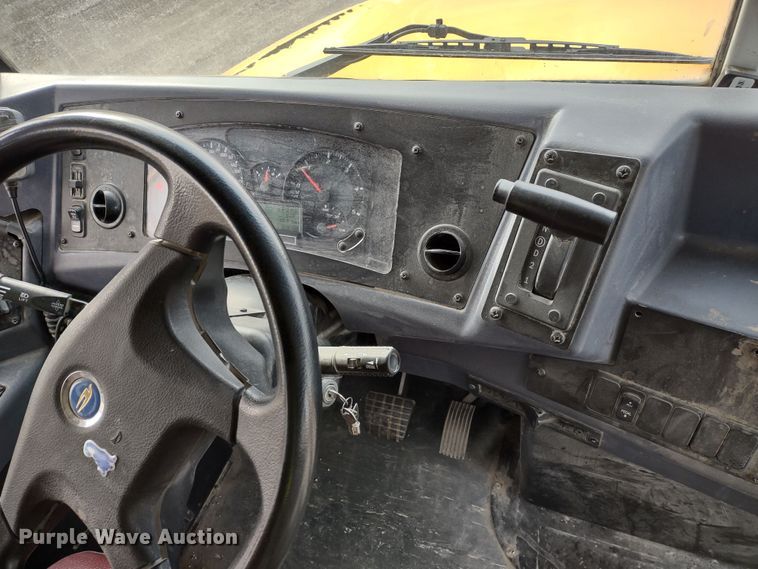 image for item DR8257 2014 Blue Bird Vision  school bus