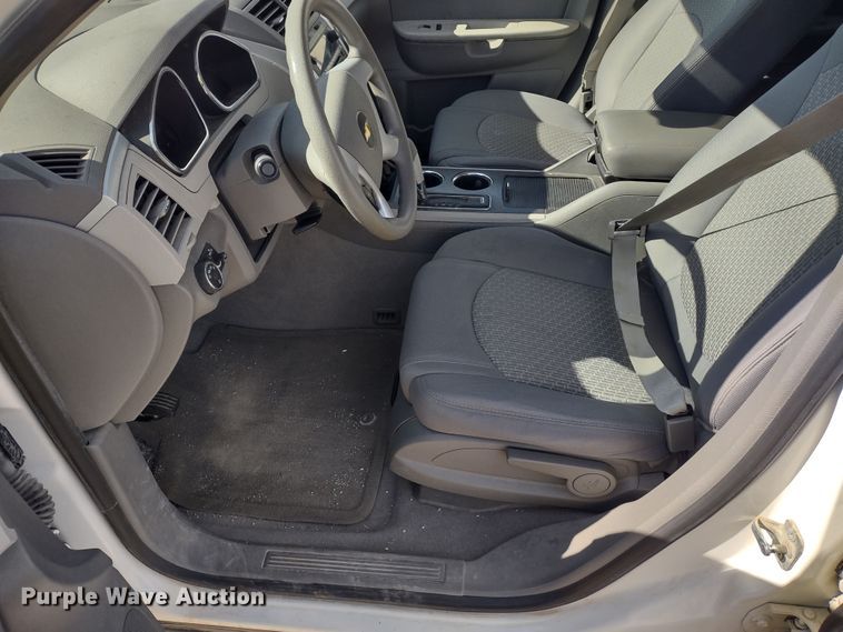 image for item DR8258 2012 Chevrolet Traverse LS  SUV