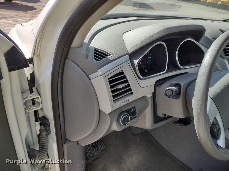 image for item DR8258 2012 Chevrolet Traverse LS  SUV
