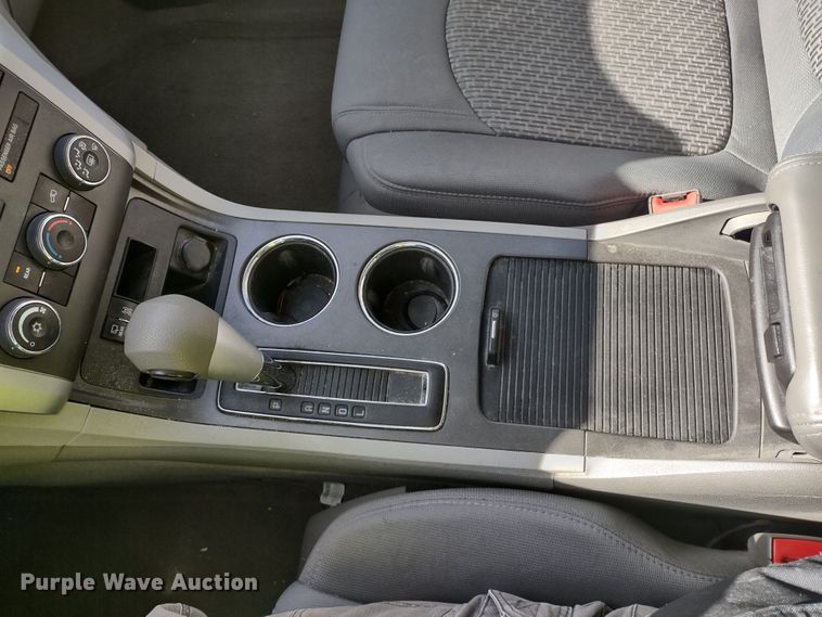 image for item DR8258 2012 Chevrolet Traverse LS  SUV