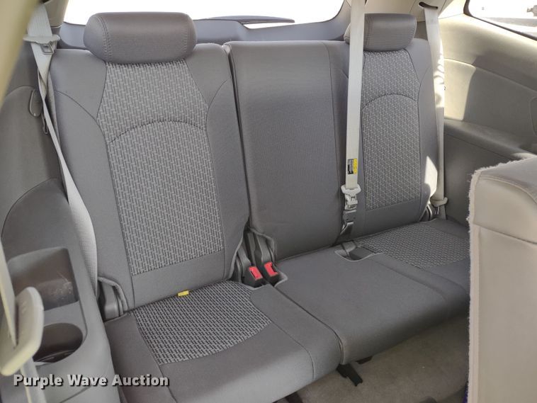 image for item DR8258 2012 Chevrolet Traverse LS  SUV