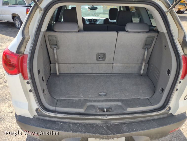 image for item DR8258 2012 Chevrolet Traverse LS  SUV