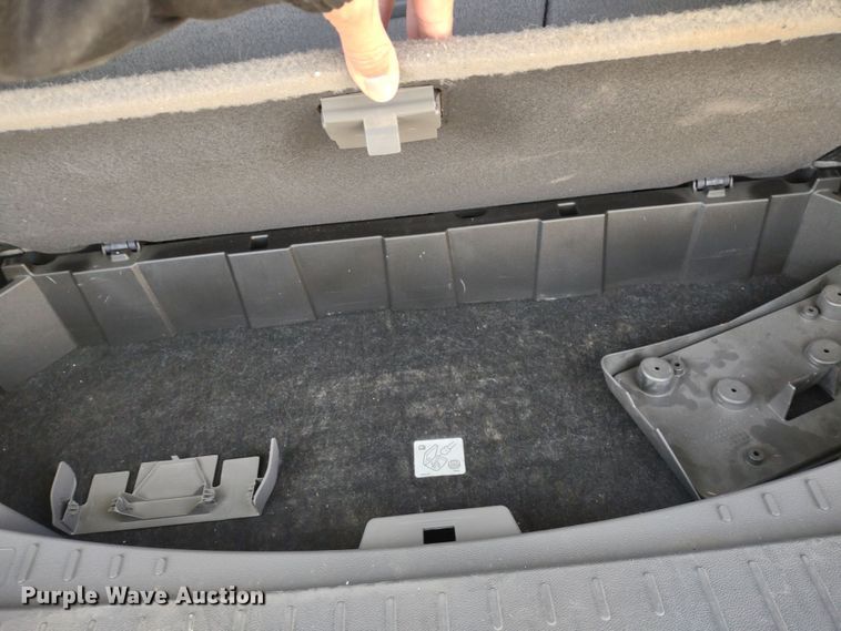 image for item DR8258 2012 Chevrolet Traverse LS  SUV