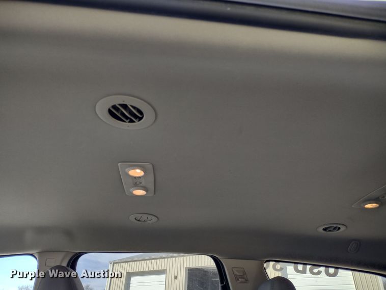 image for item DR8258 2012 Chevrolet Traverse LS  SUV