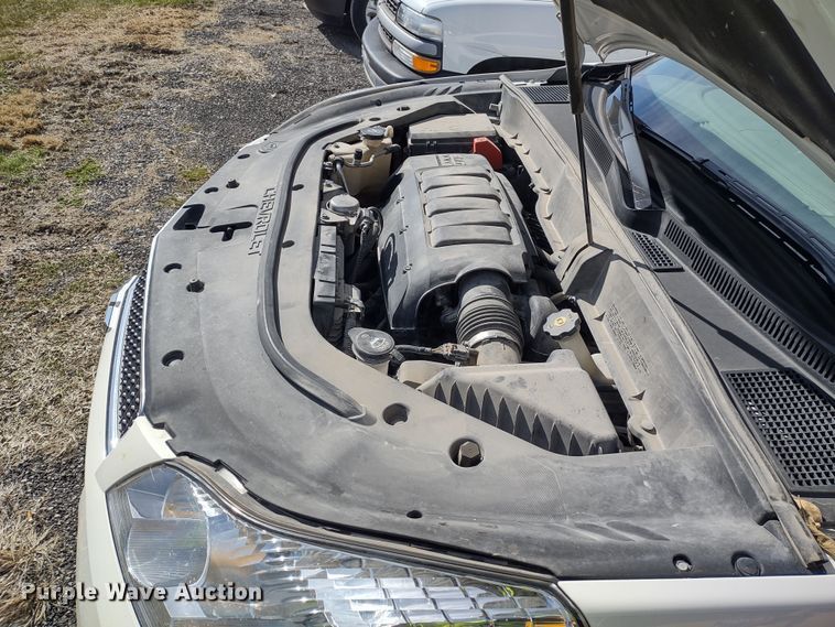 image for item DR8258 2012 Chevrolet Traverse LS  SUV