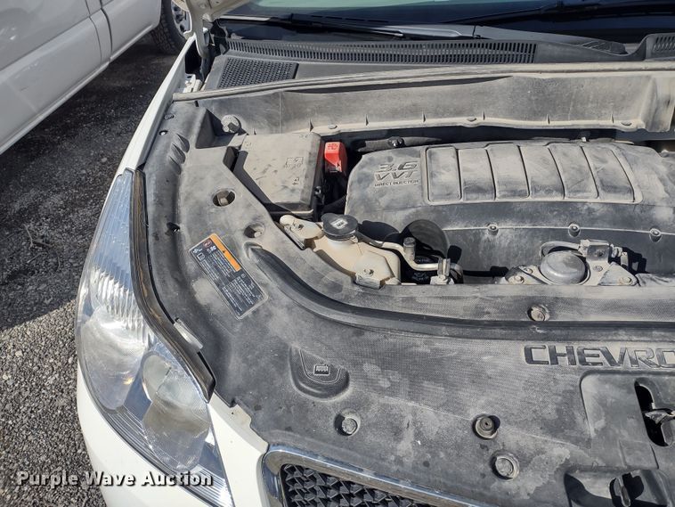 image for item DR8258 2012 Chevrolet Traverse LS  SUV