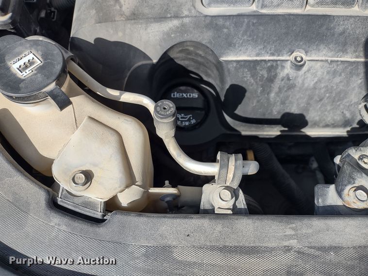 image for item DR8258 2012 Chevrolet Traverse LS  SUV