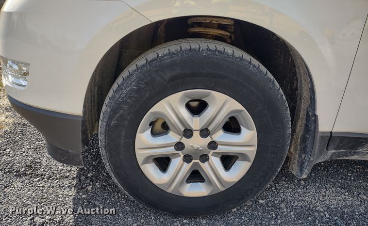 image for item DR8258 2012 Chevrolet Traverse LS  SUV