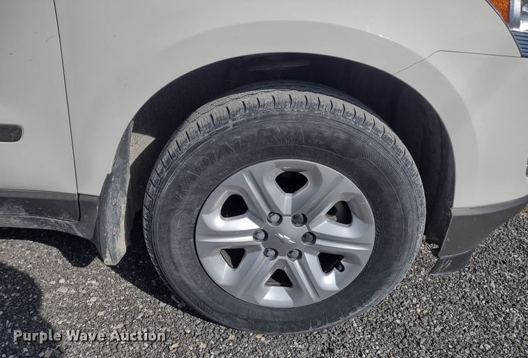 image for item DR8258 2012 Chevrolet Traverse LS  SUV