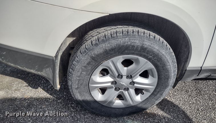 image for item DR8258 2012 Chevrolet Traverse LS  SUV