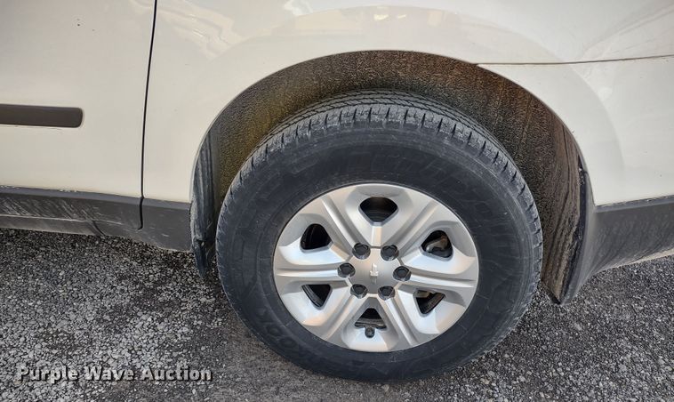image for item DR8258 2012 Chevrolet Traverse LS  SUV