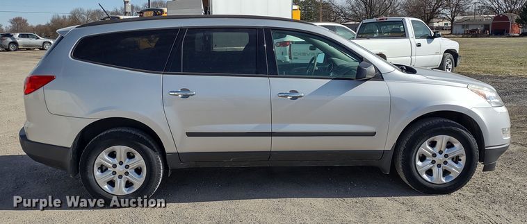 image for item DR8259 2011 Chevrolet Traverse LS  SUV