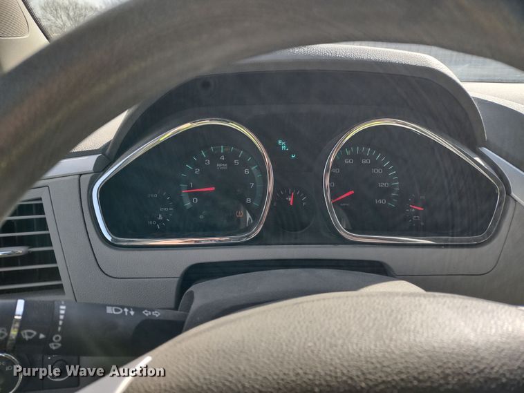 image for item DR8259 2011 Chevrolet Traverse LS  SUV