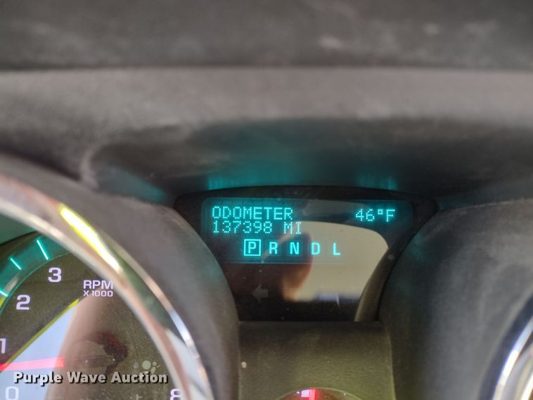 image for item DR8259 2011 Chevrolet Traverse LS  SUV