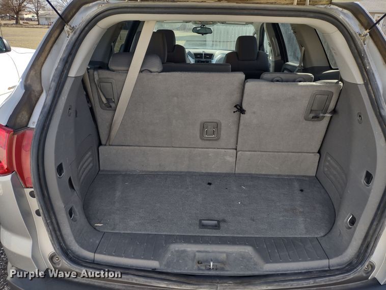 image for item DR8259 2011 Chevrolet Traverse LS  SUV