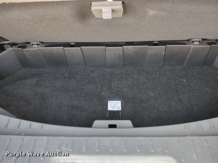 image for item DR8259 2011 Chevrolet Traverse LS  SUV