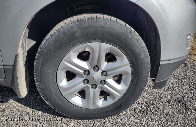 image for item DR8259 2011 Chevrolet Traverse LS  SUV