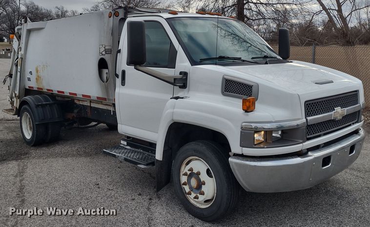 image for item DR8265 2007 Chevrolet C4500  refuse truck