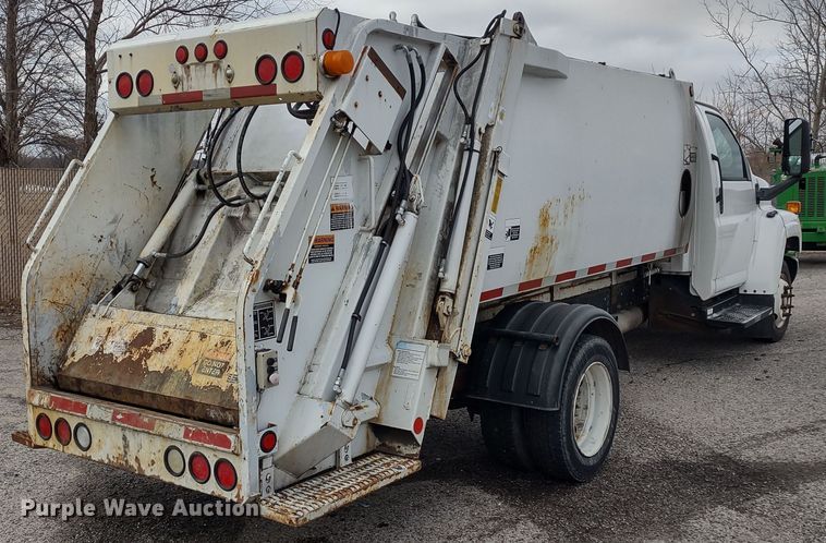 image for item DR8265 2007 Chevrolet C4500  refuse truck