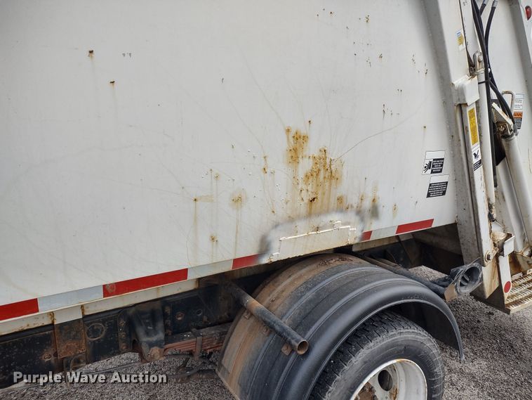 image for item DR8265 2007 Chevrolet C4500  refuse truck