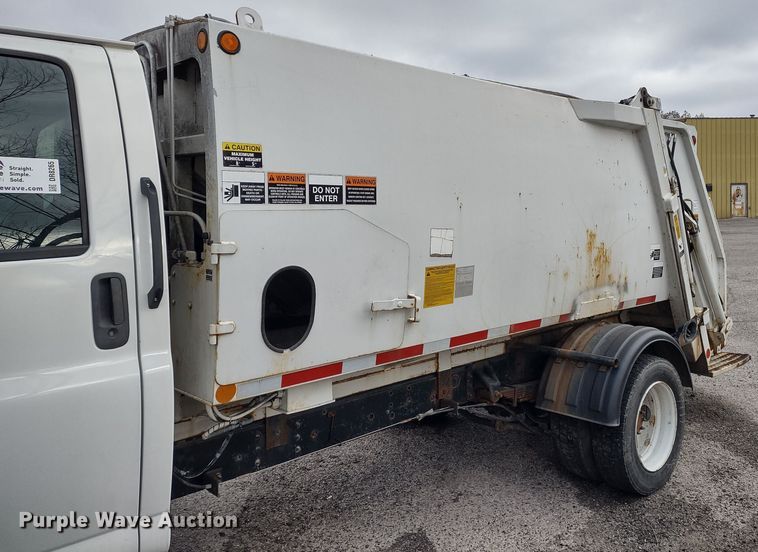 image for item DR8265 2007 Chevrolet C4500  refuse truck