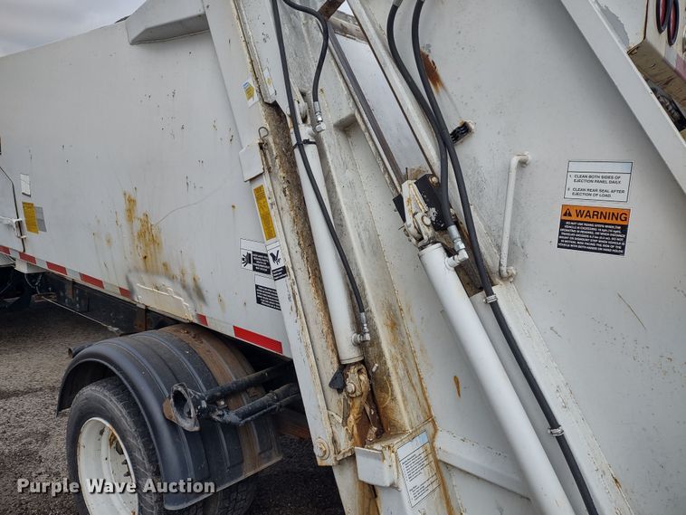 image for item DR8265 2007 Chevrolet C4500  refuse truck