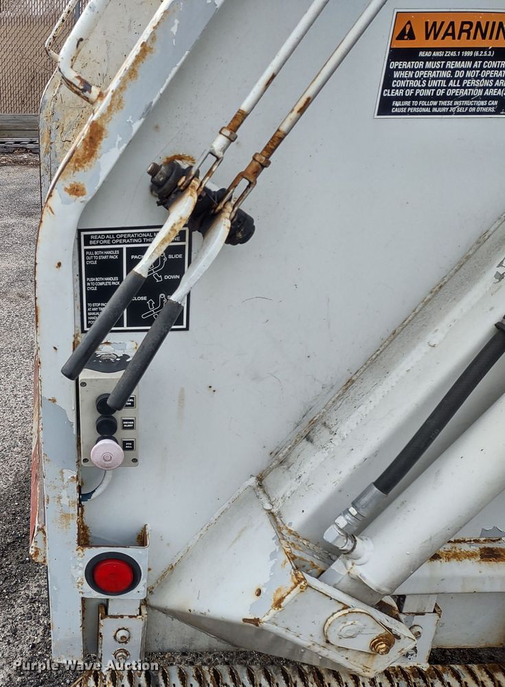 image for item DR8265 2007 Chevrolet C4500  refuse truck