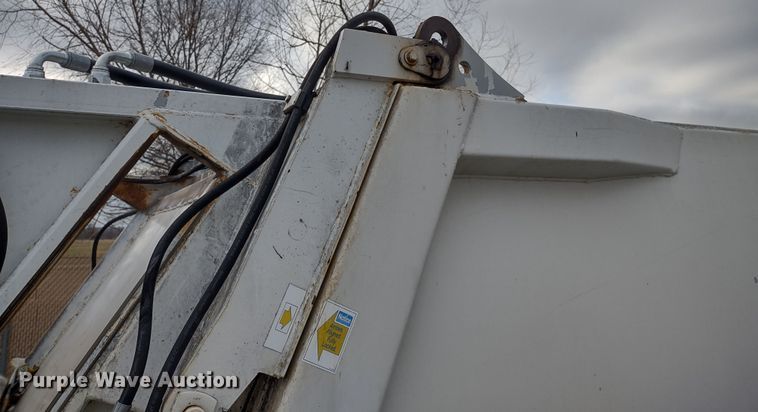 image for item DR8265 2007 Chevrolet C4500  refuse truck