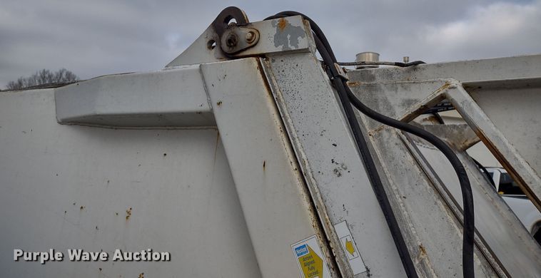 image for item DR8265 2007 Chevrolet C4500  refuse truck