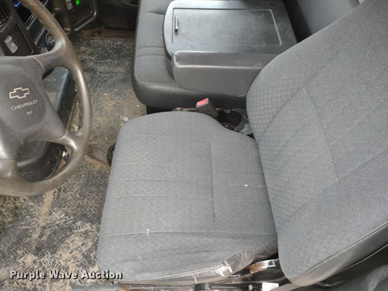 image for item DR8265 2007 Chevrolet C4500  refuse truck