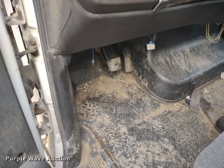 image for item DR8265 2007 Chevrolet C4500  refuse truck