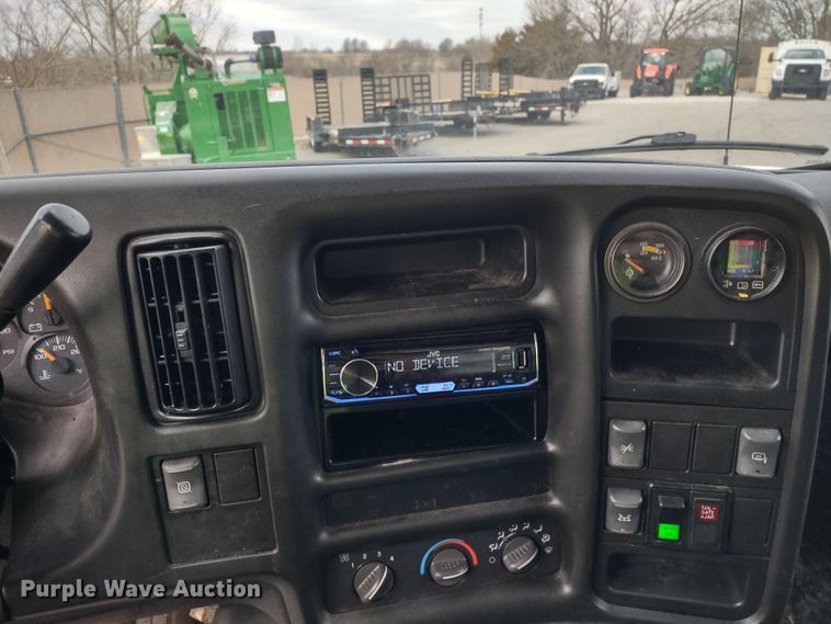 image for item DR8265 2007 Chevrolet C4500  refuse truck