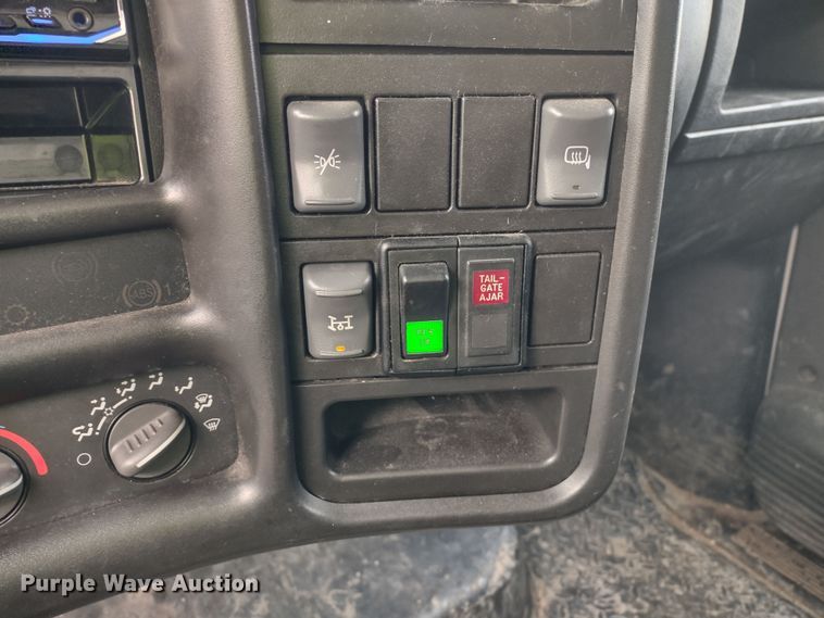 image for item DR8265 2007 Chevrolet C4500  refuse truck