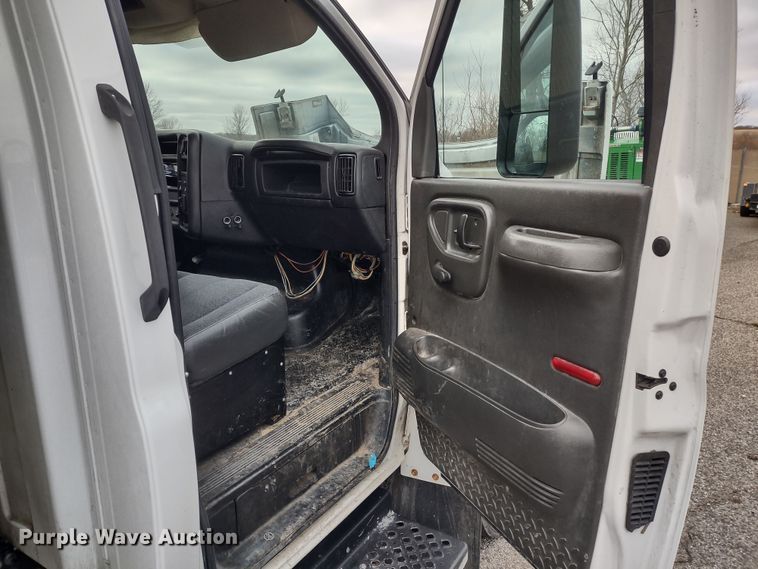 image for item DR8265 2007 Chevrolet C4500  refuse truck