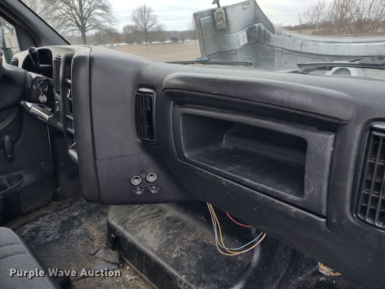 image for item DR8265 2007 Chevrolet C4500  refuse truck