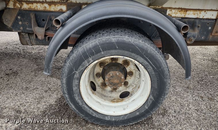 image for item DR8265 2007 Chevrolet C4500  refuse truck