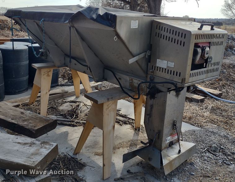 image for item DR8267 Buyers SCH096C  spreader