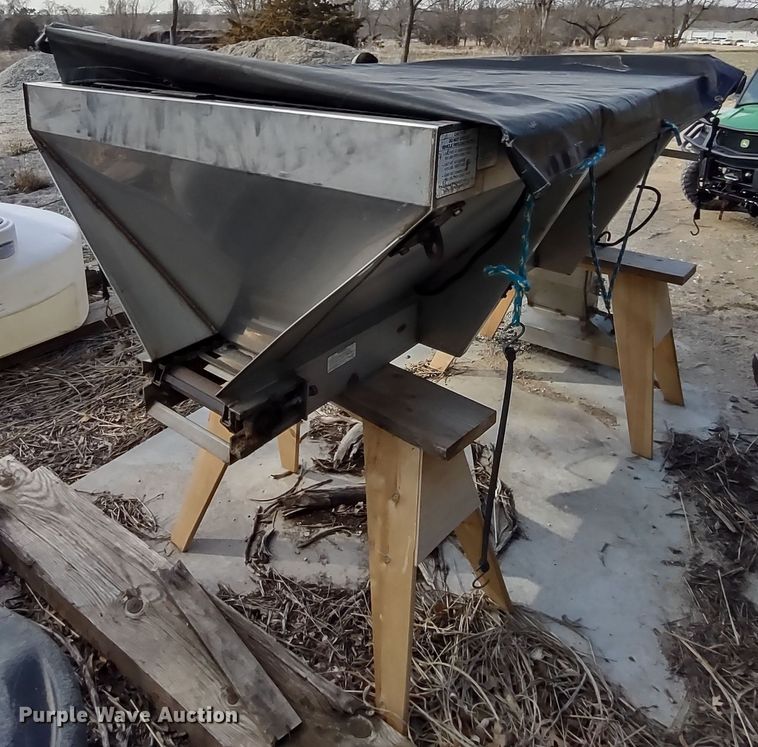 image for item DR8267 Buyers SCH096C  spreader