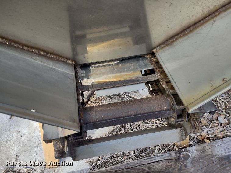 image for item DR8267 Buyers SCH096C  spreader