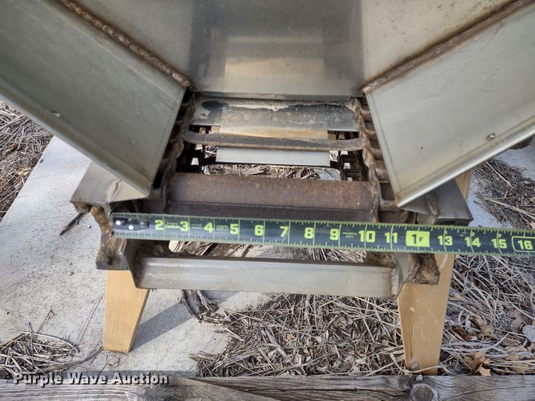 image for item DR8267 Buyers SCH096C  spreader