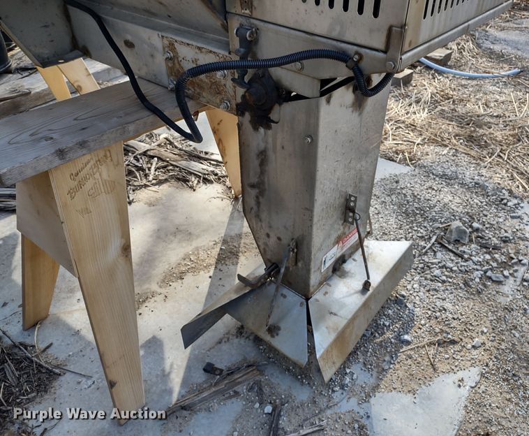 image for item DR8267 Buyers SCH096C  spreader